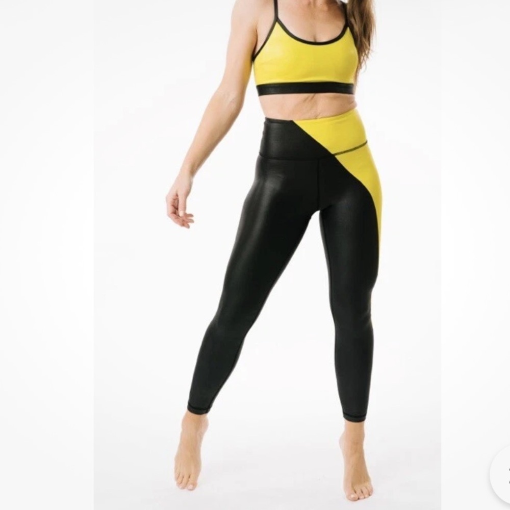 ZYIA Neon Yellow Metallic Light n Tight Hi-rise size 14-16